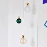 EBB & FLOW Uva M Hængelampe Kugle guld efeugrøn
