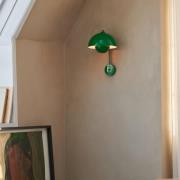 &Tradition væglampe Flowerpot VP8, stik, signalgrøn