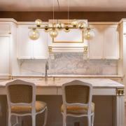 Hængelampe Riha, længde 86 cm, messingfarvet, ravfarvet, 9 lyskilder.