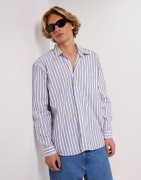 Woodbird WBYuzo Stripe Shirt Stribede skjorter White/Blue