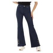 Mørkeblå Flare Jeans med Fem Lommer