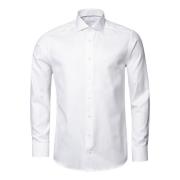 Hvide langærmede skjorter