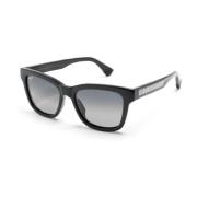 Sorte solbriller med lysegrå linser