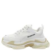 Polyester sneakers