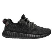 Yeezy Boost 350 Pirate Black Limited