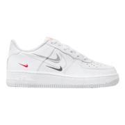 Begrænset udgave Multi-Swoosh Hvide Sneakers