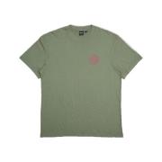 Pill Logo Tee i Pine