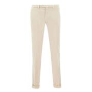 Off White Chinos Slim Fit Model