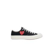 Sorte Heart Low-Top Canvas Sneakers