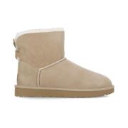 Beige Shearling Støvler med Bagbue