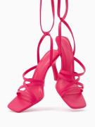 Bershka Sandaler med rem  pink