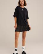 WE Fashion Oversized bluse  sort / hvid