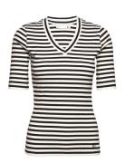 Dagnaiw Striped V T-Shirt InWear Patterned