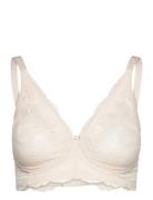 Amourette Charm N03 Triumph Cream