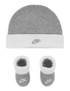 Nike Futura Hat And Booties Set Nike Grey