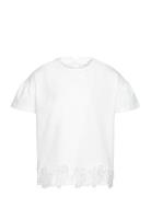Embroidered Flowers T-Shirt Mango White