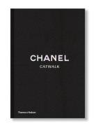 Chanel Catwalk New Mags Black