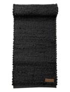 Runner - Merida Boel & Jan Black