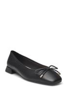 Ubree15 Step D Clarks Black