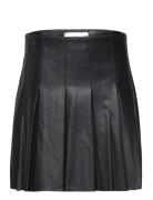 Leather-Effect Pleated Mini-Skirt Mango Black