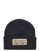 Jiggle Jiggle Beanie Pica Pica Black