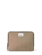 Day Gweneth Re-S Folder13 DAY ET Beige