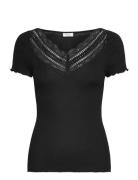 Rwbenita Ss Regular V-Neck T-Shirt Rosemunde Black