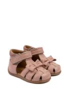 Starters? Bow Velcro Sandal Pom Pom Pink