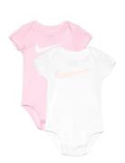 Nike Baby Essentials 5-Piece Gift Set Nike Pink