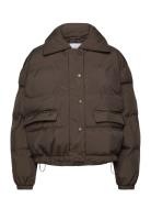 Lr-Mona Levete Room Brown