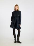 Neo Noir Salasta Emb Dress Kvinde Navy Korte Kjoler Str 40 - hos Magas...