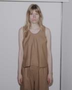 BASERANGE Apron TOP Kvinde Bath Brown Tanktoppe Str L - hos Magasin