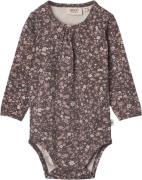 Wheat Body Liv Str 62/3m - Soft Eggplant Meadow Langærmede Bodies Bomu...