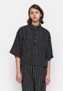 esmé studios Eskasia Boxy Blouse Kvinde Black Pinstripe Kortærmede Blu...