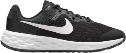 Nike Revolution 6 Løbesko Sort Sneakers Str 40 - hos Magasin