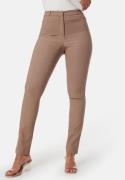 BUBBLEROOM Everly Stretchy Suit Pants Nougat 34