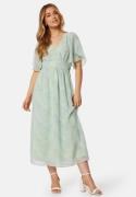 Bubbleroom Occasion Butterfly Sleeve Midi Dress Light green/Floral 44