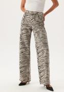 ONLY Onlhope Hw Zebra Wide Dnm Light Grey Denim Print:zebra 27/32