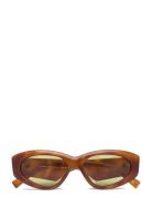 Under Wraps Accessories Sunglasses D-frame- Wayfarer Sunglasses Brown ...