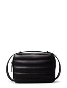 Line Quilt Camera Bag Bags Crossbody Bags Black Calvin Klein