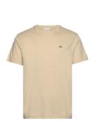 Reg Shield Ss T-Shirt Tops T-Kortærmet Skjorte Beige GANT