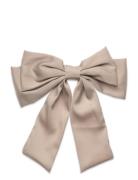 Pcella Bow Hairclip D2D Accessories Hair Accessories Hair Pins Beige P...