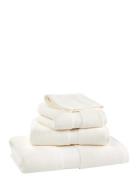 Avenue Bath Towel Home Textiles Bathroom Textiles Towels & Bath Towels...