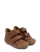 First? Sport Velcro Shoe Shoes Pre-walkers - Beginner Shoes  Brown Pom...