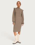 Object Collectors Item - Beige - Objmalena L/S Ruffle Knit Dress Noo