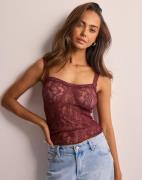 Nelly - Rød - Lace Strap Top