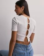 Only - Hvid - Onlrene S/S Open Back Heart Top Jrs