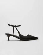 Nelly - Sort - Side Cut Pointy Heel