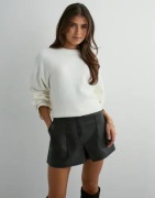 Only - Sort - Onltricia Faux Leather Shorts Otw N