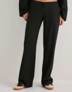 Nelly - Sort - No Waist Relaxed Suit Pants